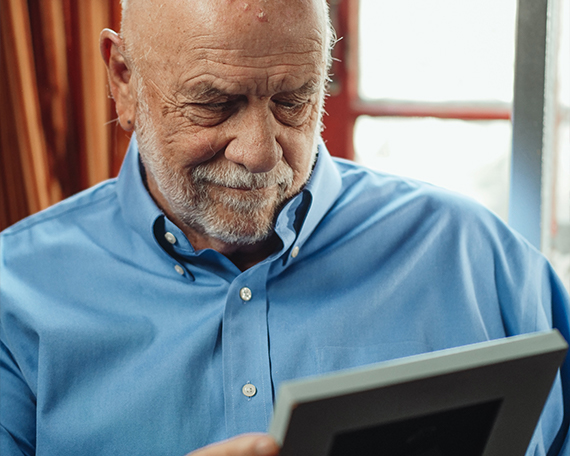 Dementia-looking-at-photo